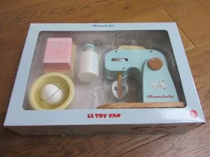 helen-neale-kiddycharts-reward-charts-toddler-kitchen Toddler kitchen - Mixer set
