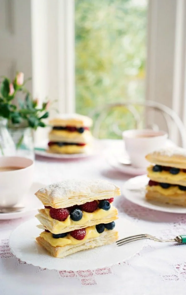 Delicious Berry Cream Puff Recipe