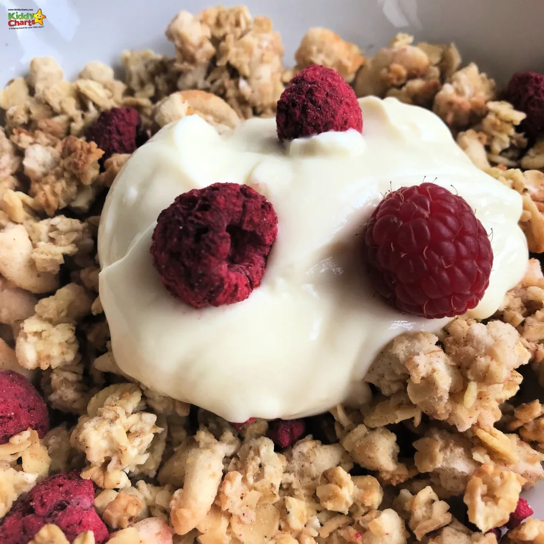 We have tried the new Icelandic Yoghurt from Skyr - we let you know what we think AND give you the chance to win 3 month's supply as well #yoghurt #win #lowfat #healthy