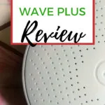 This image is promoting a review of the Airthings Wave Plus product on the Kiddy Charts website.
