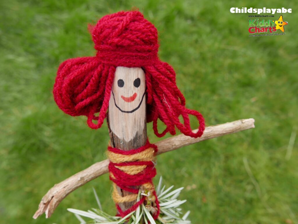 Nature play activity - stick people and woodland figures #31daysofactivities