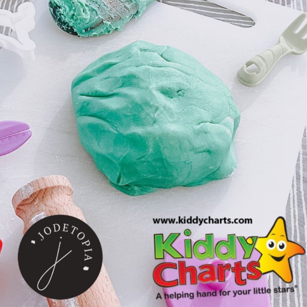 4 Fun Ways To Teach Patterns To Kids + Free Printable! #31daysofactivities