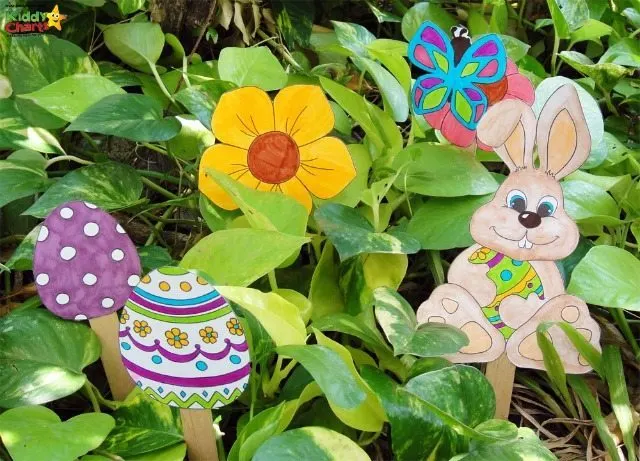 These Easter Egg hunt signs are perfect to help your kids to find the eggs in the garden, or possibly even in the house if you stick them to the wall with a bit of blu-tac. Make those Easter Egg hunts a lot of fun!