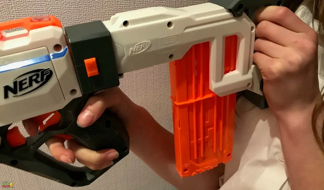 Take note of where the release catches are for the clips on this Nerf Gun - and there is a light too, so you know when your clip is empty.