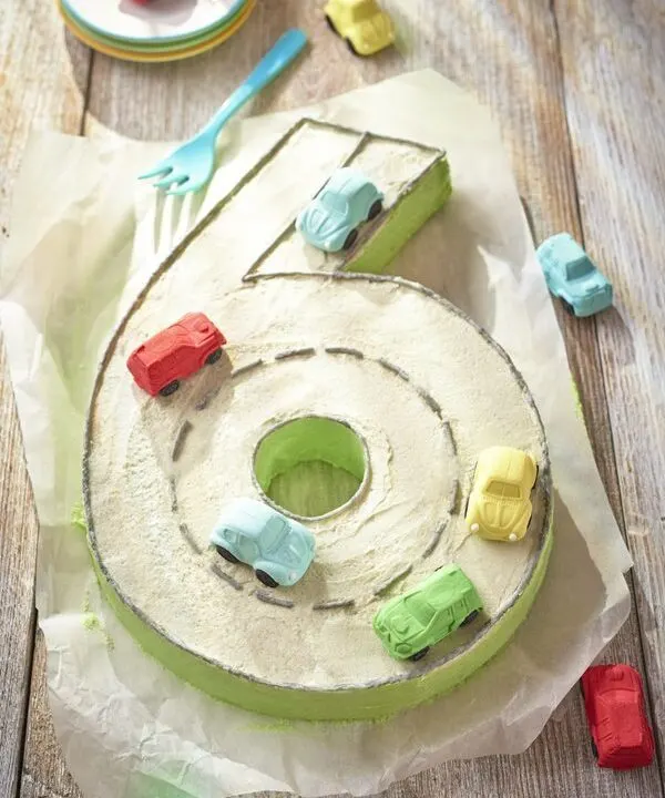 Whatever your child's birthday number is - this is a great way to get that special cake for their birthday, but so easy even I can make it!