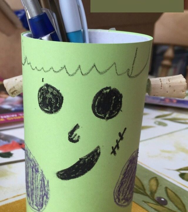 A simple frankenstein craft for halloween for the kids; decorating a pencil pot to make it look like Frank from Hotel Transylvania.