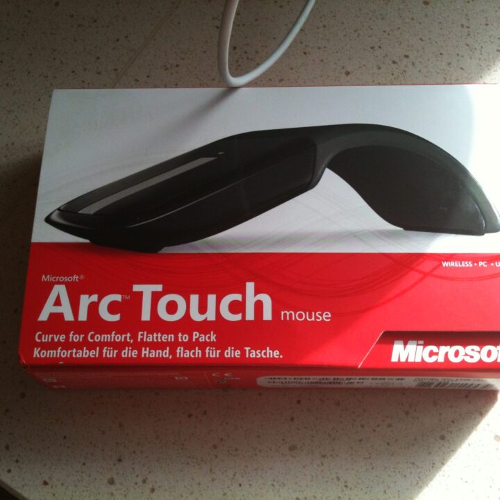 Microsoft Arc Touch Mouse Review - in the box