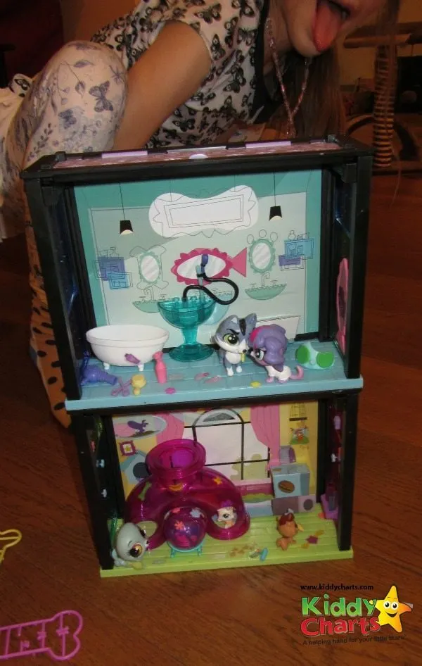 The Littlest Pet Shop Fun Room and Spa